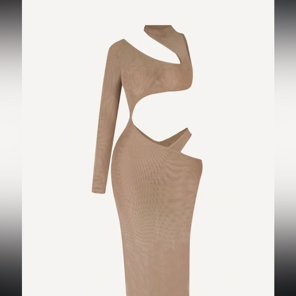 GAL VAULT Cut Out Dress - Picture 1 of 8